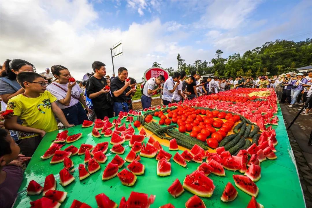 全民炸翻天最新版本下载，科技盛宴，引爆全民热潮！