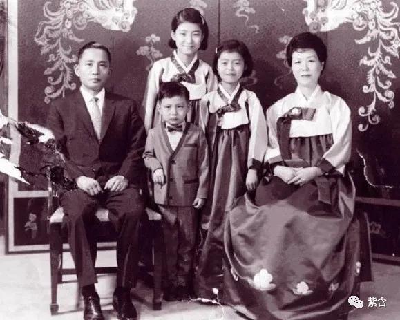 朴槿惠，女性政治领袖的历程、影响及最新消息