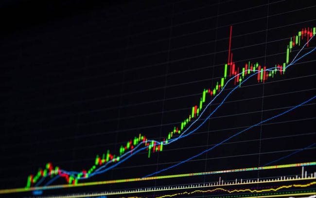 股票行情解析，拥抱变化，自信成就投资之路——聚焦600547股票