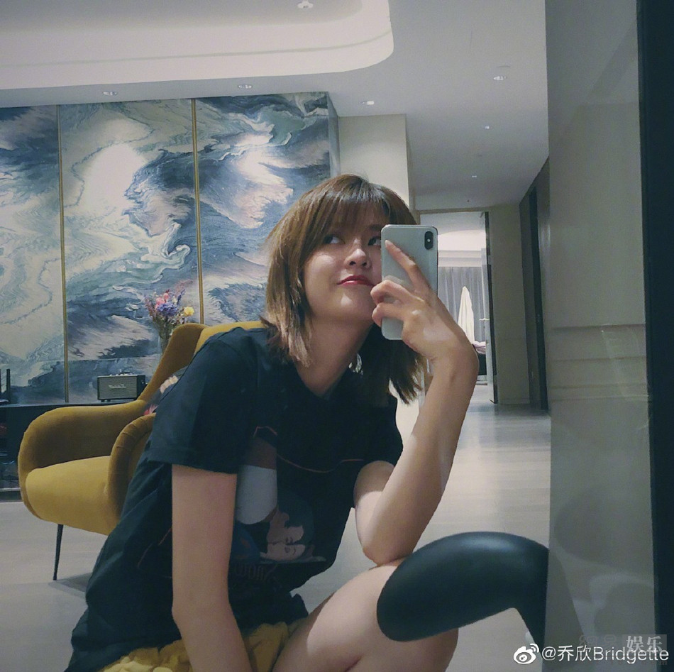 私密空间自拍集锦，心灵深处的平静之旅