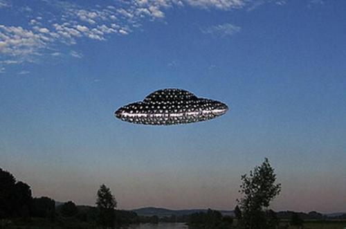 最新UFO视频震撼全球，天外奇遇引发热议！