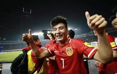 国足最新名单揭秘，小巷深处的足球与美食情缘之旅